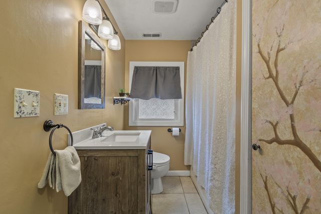 10 3rd Avenue, Wareham, MA 02571