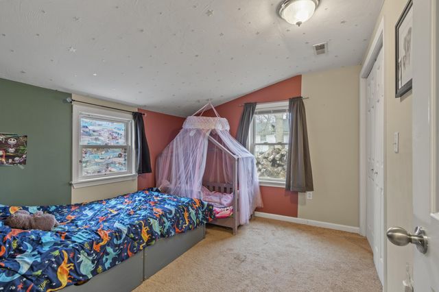 10 3rd Avenue, Wareham, MA 02571