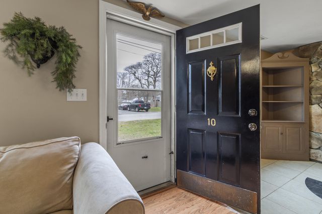 10 3rd Avenue, Wareham, MA 02571