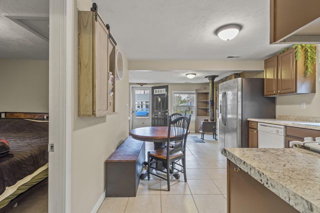 10 3rd Avenue, Wareham, MA 02571