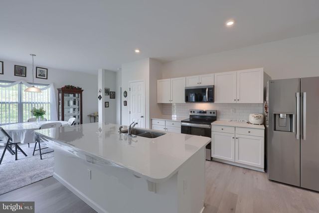 732 BILLY DR, Lancaster, PA 17601