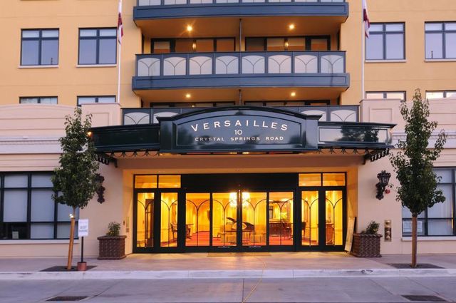 10 CRYSTAL SPRINGS Road 1206, San Mateo, CA 94402