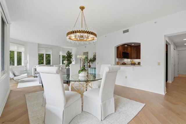 10 CRYSTAL SPRINGS Road 1206, San Mateo, CA 94402