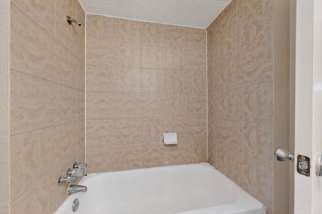 912 N Nursery Road, Irving, TX 75061