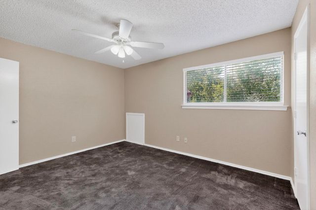 912 N Nursery Road, Irving, TX 75061