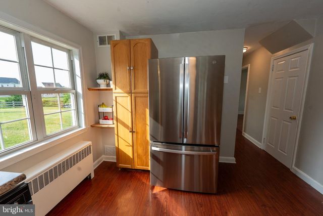 2313 N CHARLOTTE ST, Pottstown, PA 19464