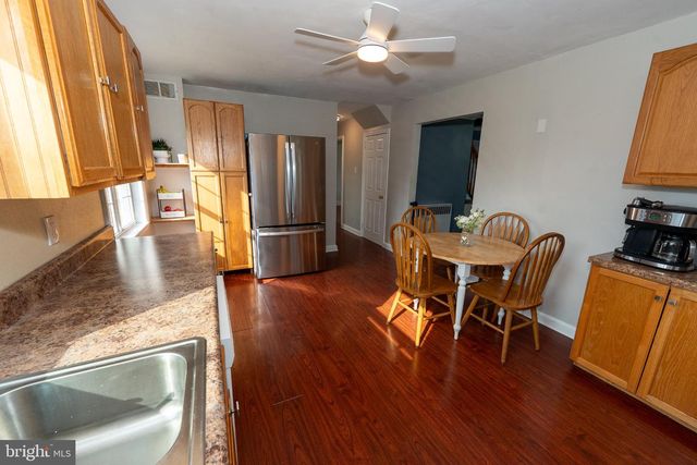2313 N CHARLOTTE ST, Pottstown, PA 19464