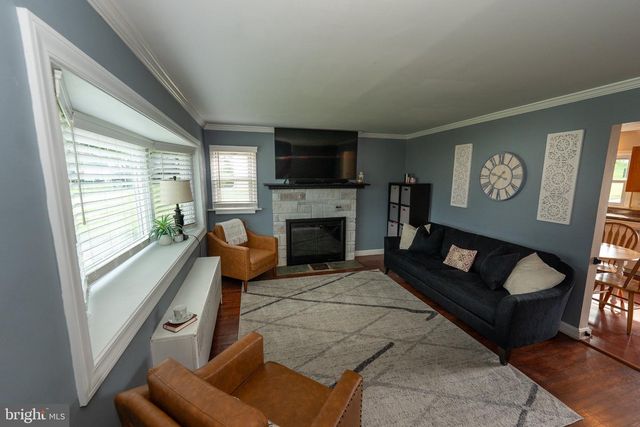 2313 N CHARLOTTE ST, Pottstown, PA 19464