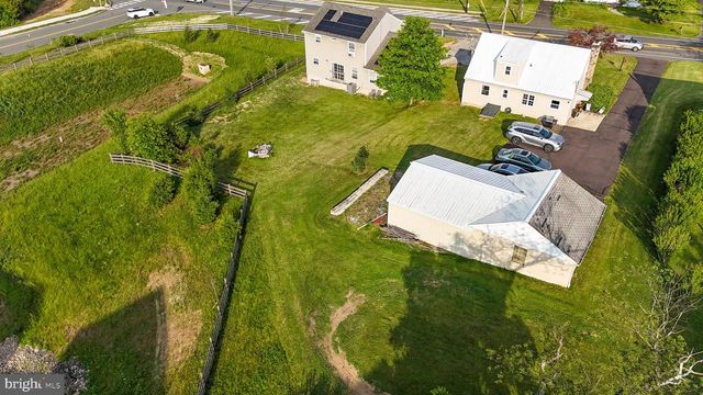 2313 N CHARLOTTE ST, Pottstown, PA 19464