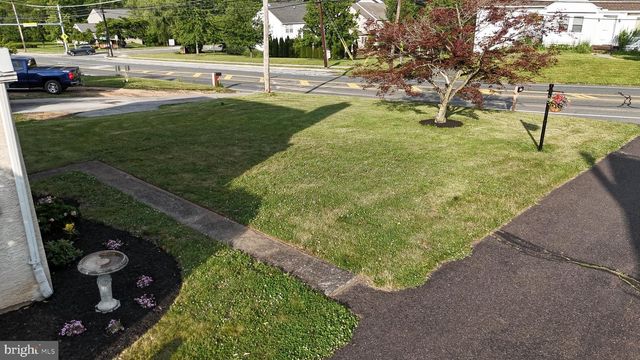 2313 N CHARLOTTE ST, Pottstown, PA 19464