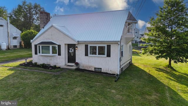 2313 N CHARLOTTE ST, Pottstown, PA 19464