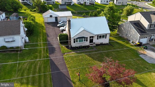 2313 N CHARLOTTE ST, Pottstown, PA 19464