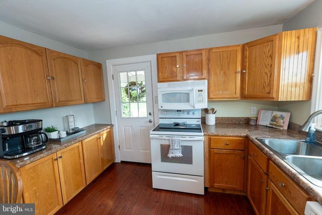 2313 N CHARLOTTE ST, Pottstown, PA 19464