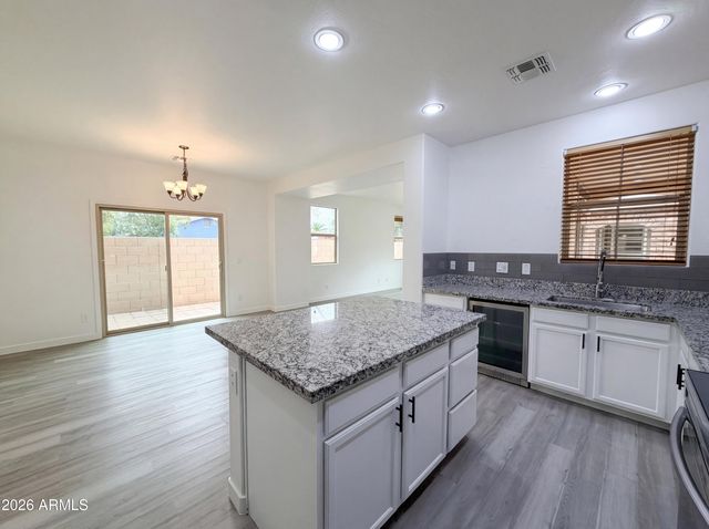 2739 N 73RD Drive, Phoenix, AZ 85035