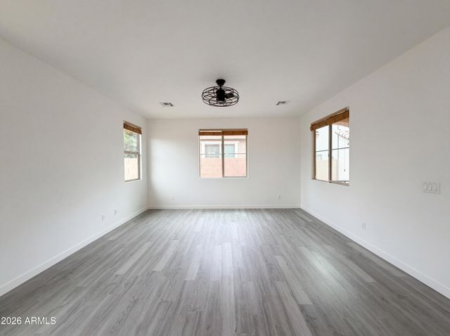 2739 N 73RD Drive, Phoenix, AZ 85035