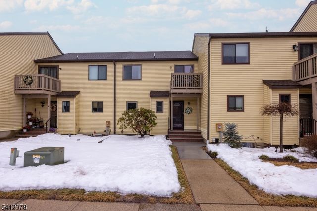 7 Lake Ct, Raritan Twp., NJ 08822