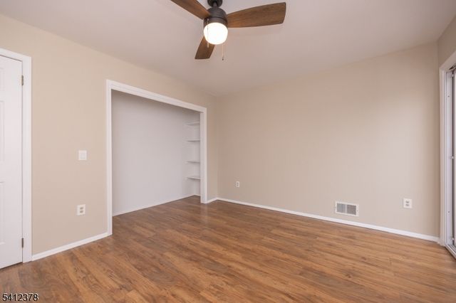 7 Lake Ct, Raritan Twp., NJ 08822