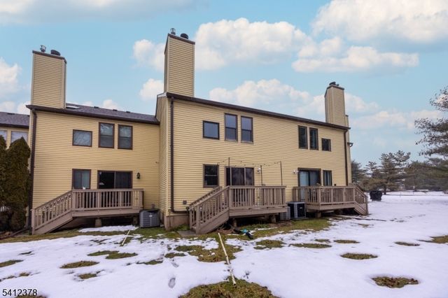 7 Lake Ct, Raritan Twp., NJ 08822