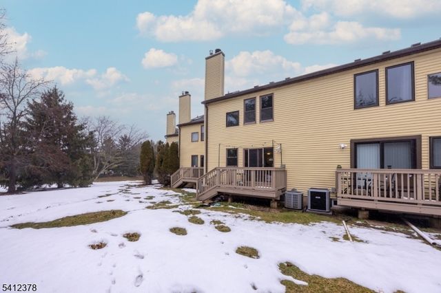 7 Lake Ct, Raritan Twp., NJ 08822