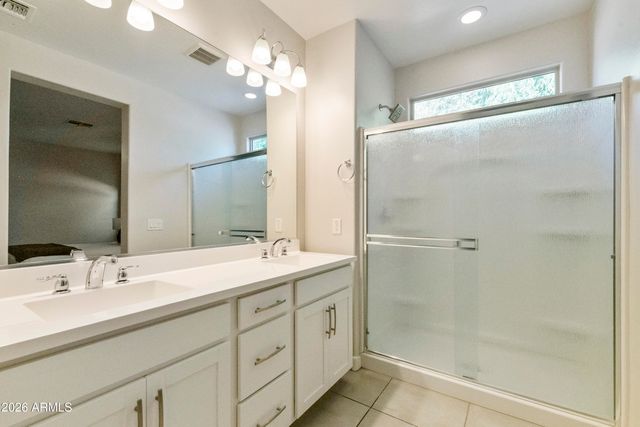3030 S AMBER Drive, Chandler, AZ 85286
