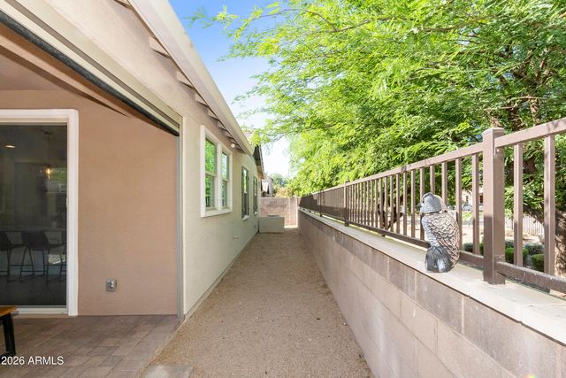 3030 S AMBER Drive, Chandler, AZ 85286