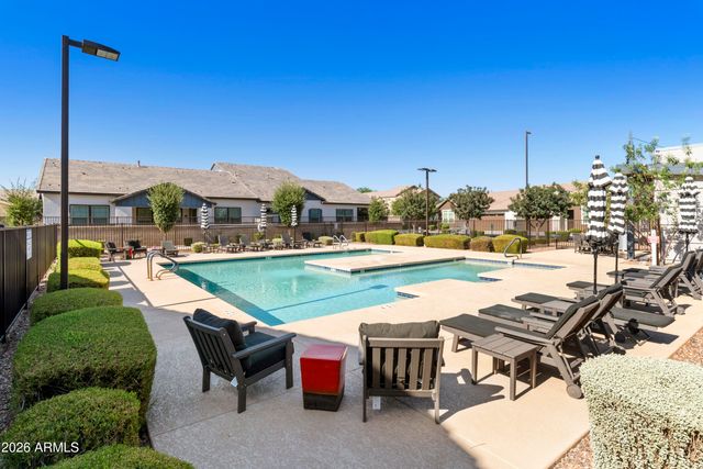 3030 S AMBER Drive, Chandler, AZ 85286