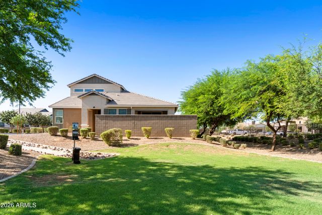 3030 S AMBER Drive, Chandler, AZ 85286