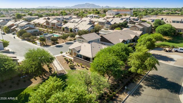 3030 S AMBER Drive, Chandler, AZ 85286