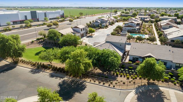3030 S AMBER Drive, Chandler, AZ 85286