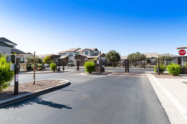 3030 S AMBER Drive, Chandler, AZ 85286