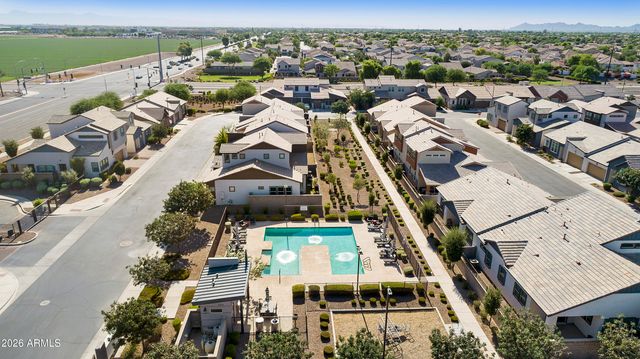 3030 S AMBER Drive, Chandler, AZ 85286