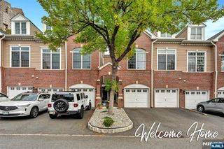 156 Lydia Drive, Guttenberg, NJ 07093