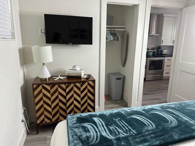 1912 MORRILL 1920, Sarasota, FL 34236