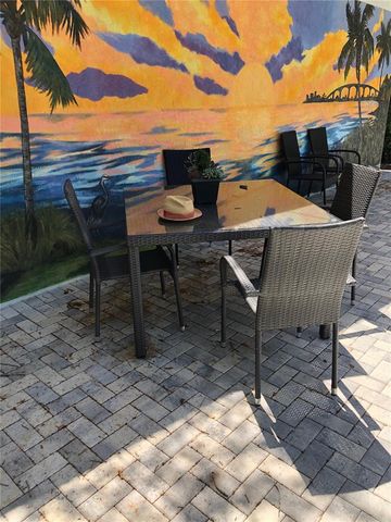 1912 MORRILL 1920, Sarasota, FL 34236