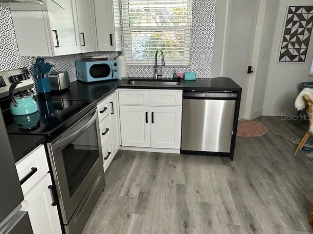 1912 MORRILL 1920, Sarasota, FL 34236