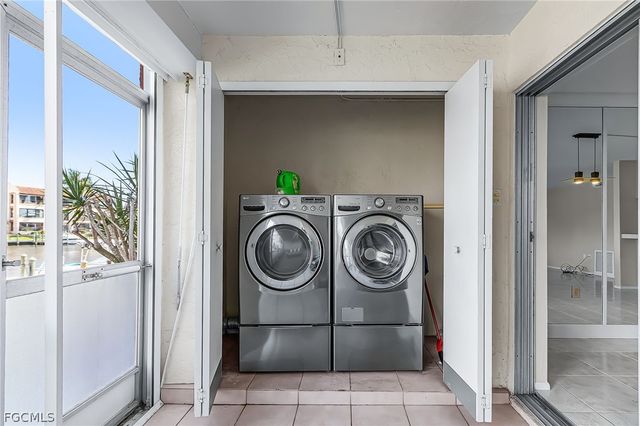 4105 SE 19th PL 101, Cape Coral, FL 33904