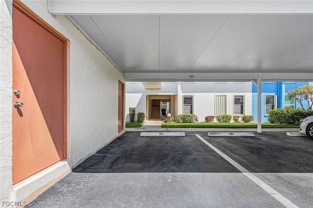 4105 SE 19th PL 101, Cape Coral, FL 33904