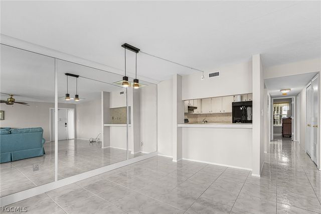 4105 SE 19th PL 101, Cape Coral, FL 33904