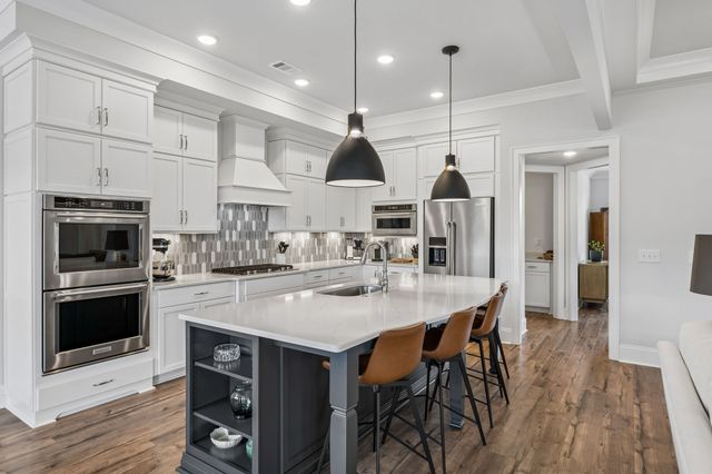 3201 Chase Point Dr, Franklin, TN 37067