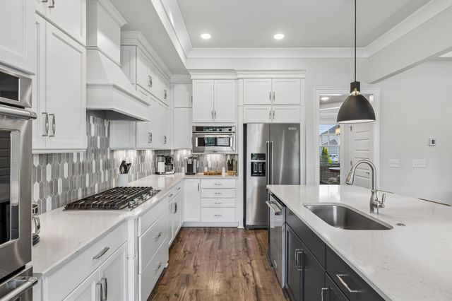 3201 Chase Point Dr, Franklin, TN 37067