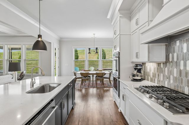 3201 Chase Point Dr, Franklin, TN 37067