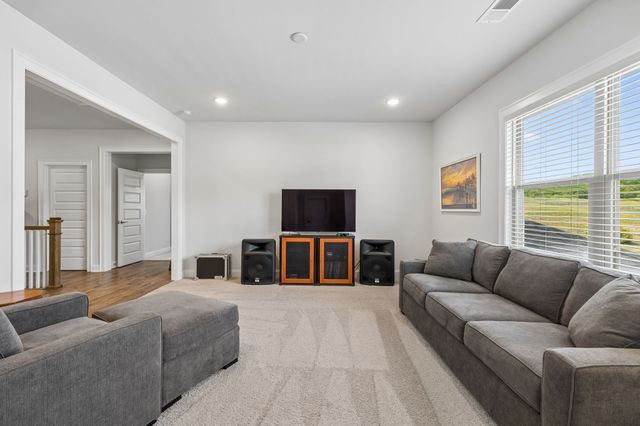 3201 Chase Point Dr, Franklin, TN 37067