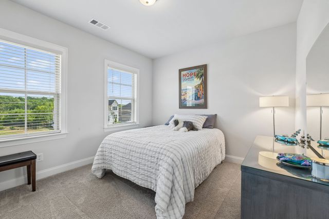 3201 Chase Point Dr, Franklin, TN 37067