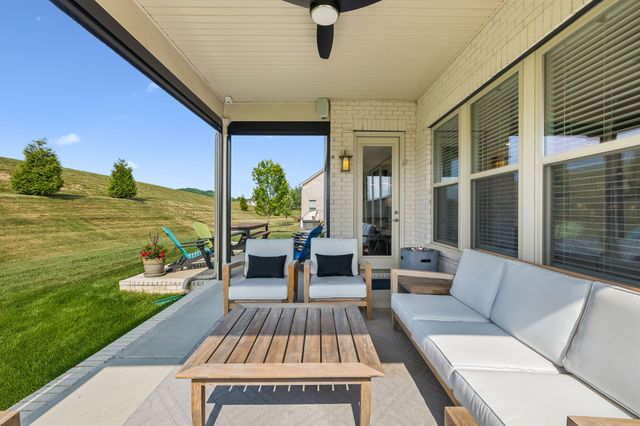 3201 Chase Point Dr, Franklin, TN 37067