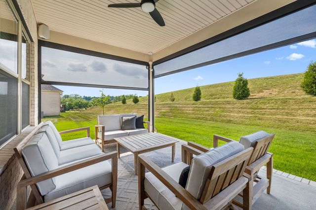 3201 Chase Point Dr, Franklin, TN 37067