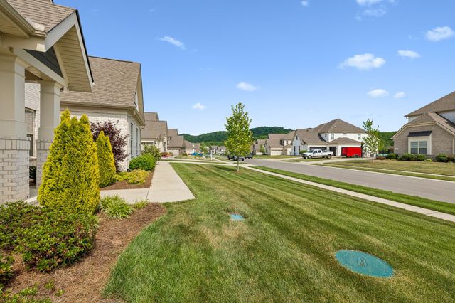 3201 Chase Point Dr, Franklin, TN 37067