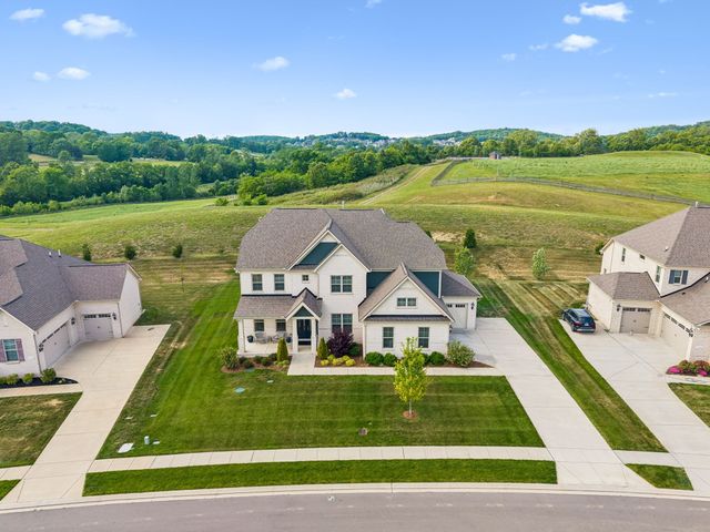 3201 Chase Point Dr, Franklin, TN 37067