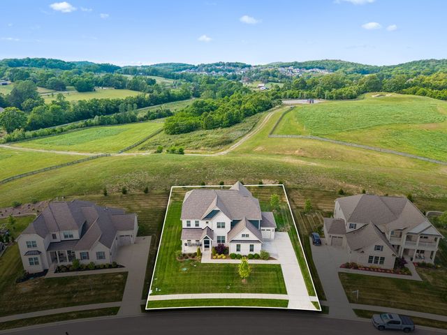 3201 Chase Point Dr, Franklin, TN 37067