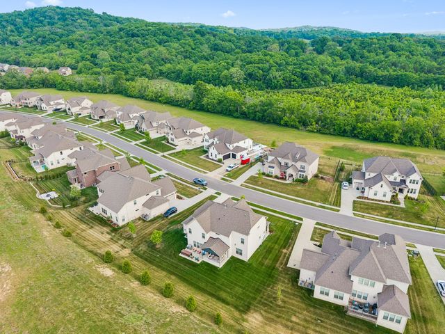 3201 Chase Point Dr, Franklin, TN 37067