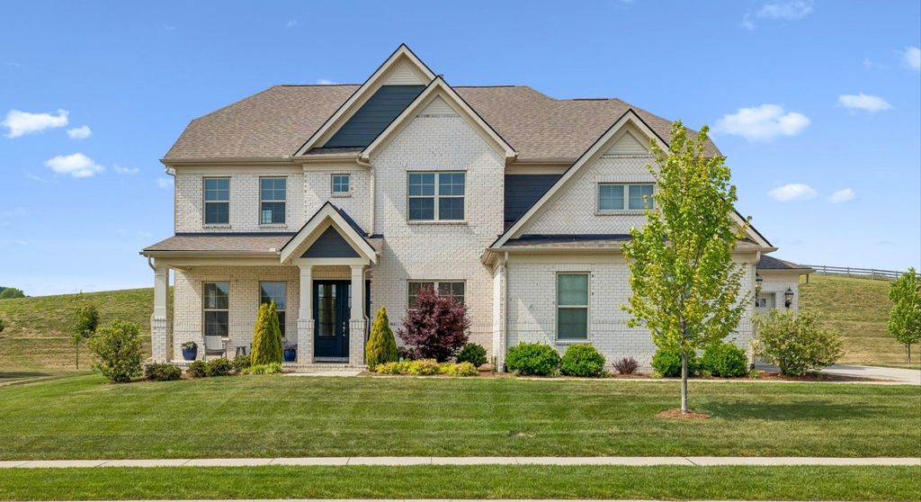 3201 Chase Point Dr, Franklin, TN 37067